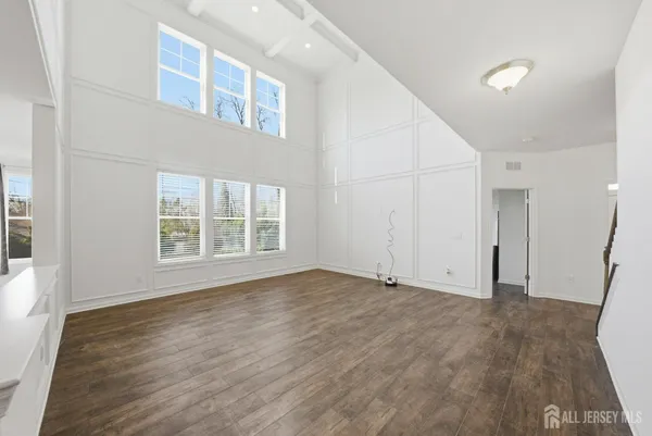 $1,299,999 | 3 Cairnes Lane, East Brunswick, NJ 08816
