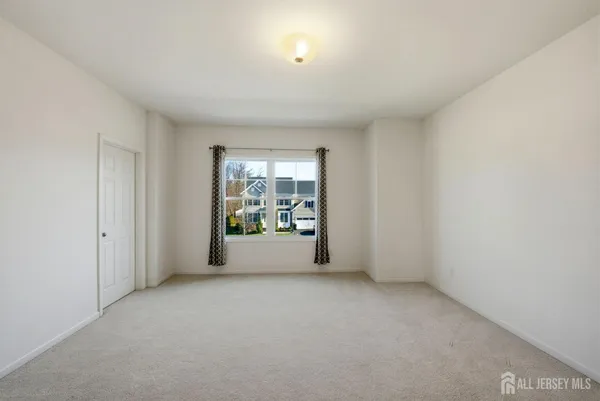 $1,299,999 | 3 Cairnes Lane, East Brunswick, NJ 08816