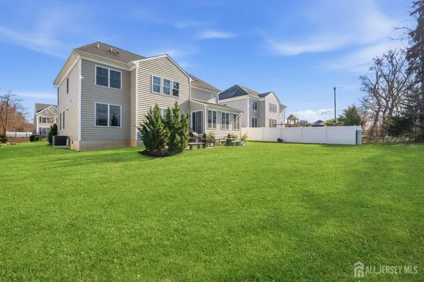 $1,299,999 | 3 Cairnes Lane, East Brunswick, NJ 08816