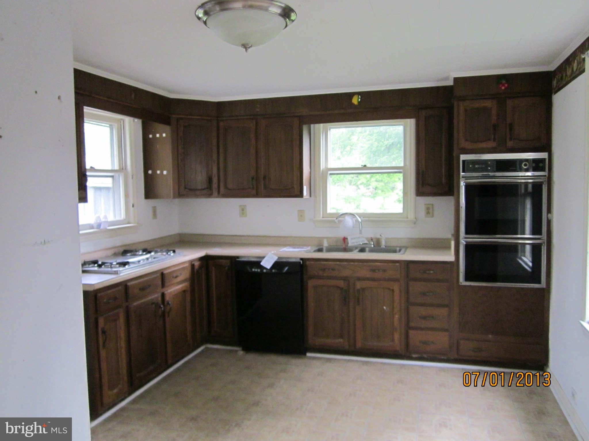 307 Maryland Avenue Ridgely, MD 21660 - Photo 3 of 6 Kitchen