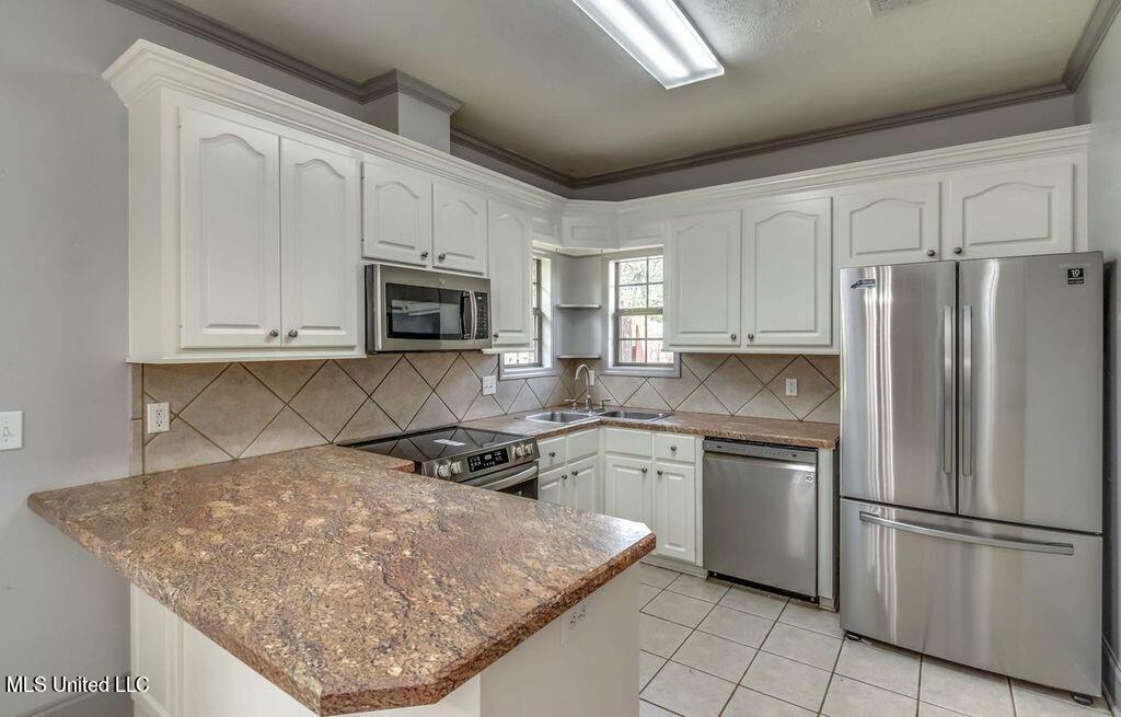 145 Bradfield Road Madison, MS 39110 - Photo 11 of 21 Kitchen 145