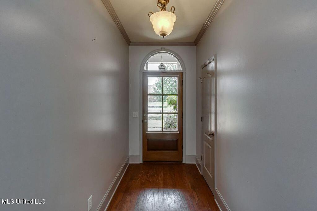 145 Bradfield Road Madison, MS 39110 - Photo 3 of 21 Foyer 145