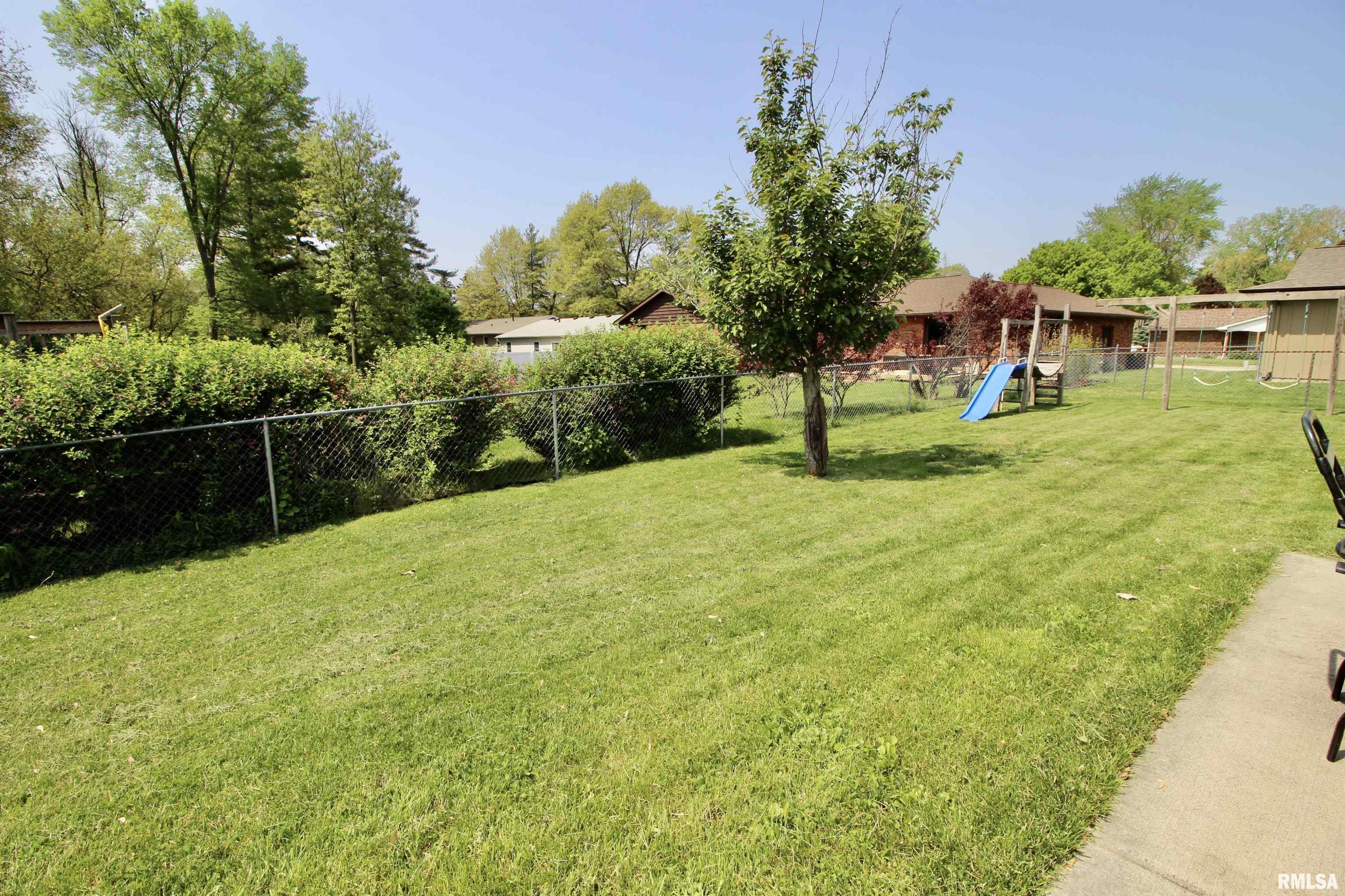 107 Chestnut Drive Morton, IL 61550 - Photo 32 of 35