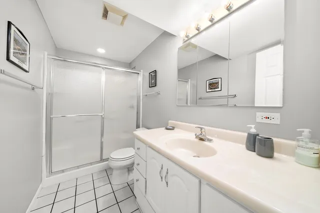 $299,900 | 1045 Fairway Drive, Fox Lake, IL 60020