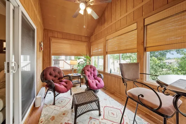 $299,900 | 1045 Fairway Drive, Fox Lake, IL 60020