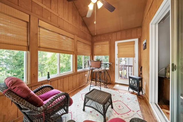 $299,900 | 1045 Fairway Drive, Fox Lake, IL 60020