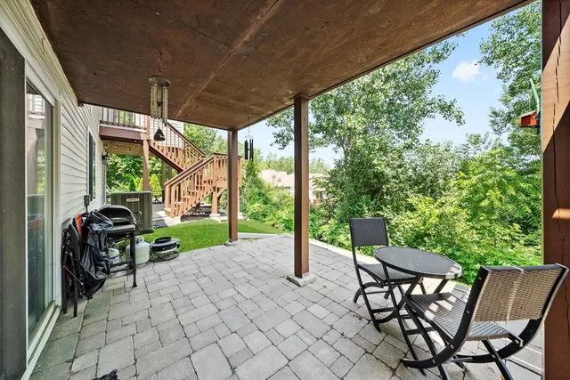 $299,900 | 1045 Fairway Drive, Fox Lake, IL 60020