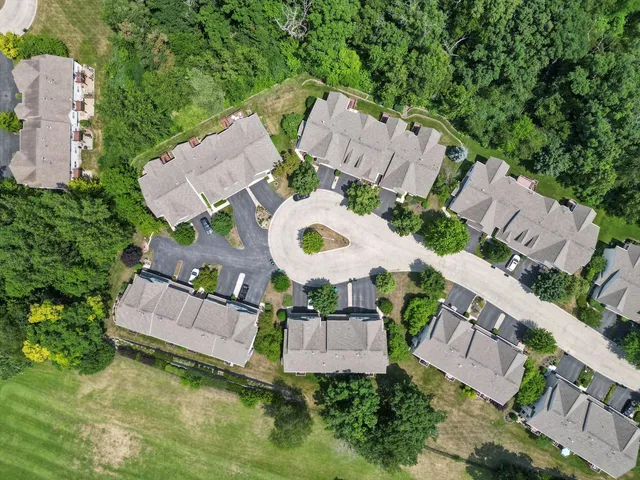 $299,900 | 1045 Fairway Drive, Fox Lake, IL 60020