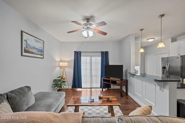 $1,600 | 119 Covil Avenue, Unit 101, Wilmington, NC 28403