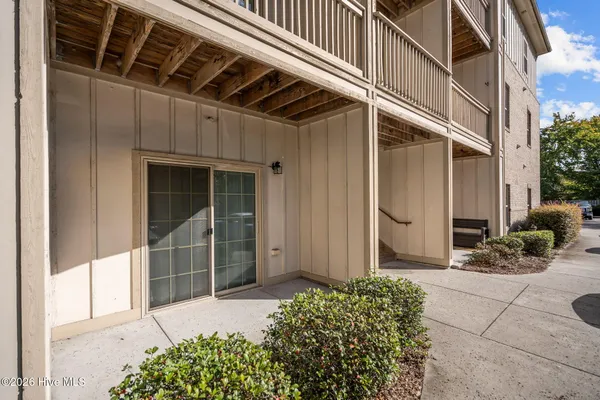 $1,600 | 119 Covil Avenue, Unit 101, Wilmington, NC 28403