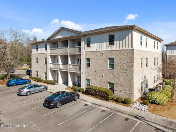 $1,600 | 119 Covil Avenue, Unit 101, Wilmington, NC 28403
