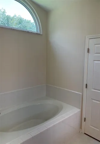 $2,250 | 1035 Northwest 89 Drive, Gainesville, FL 32606