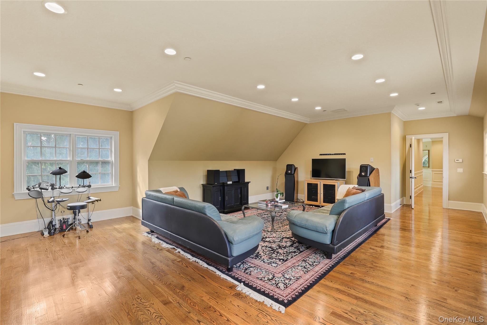 3 Brook View Lane Rye, NY 10580 - Photo 36 of 49 a living room with furniture