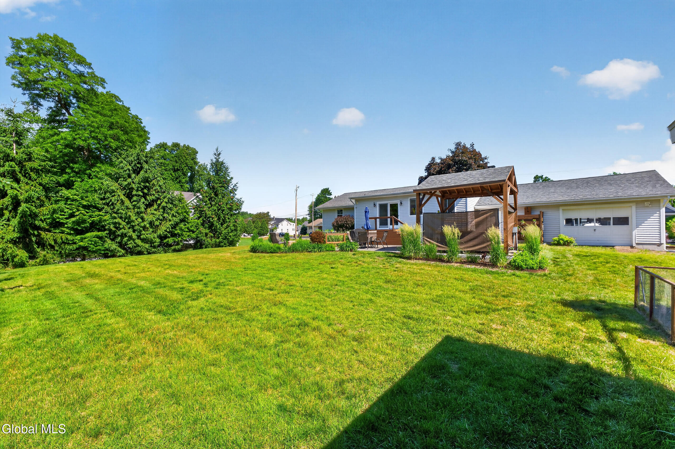 521 Russell Road Bethlehem, NY 12203 - Photo 37 of 51 Yard 10