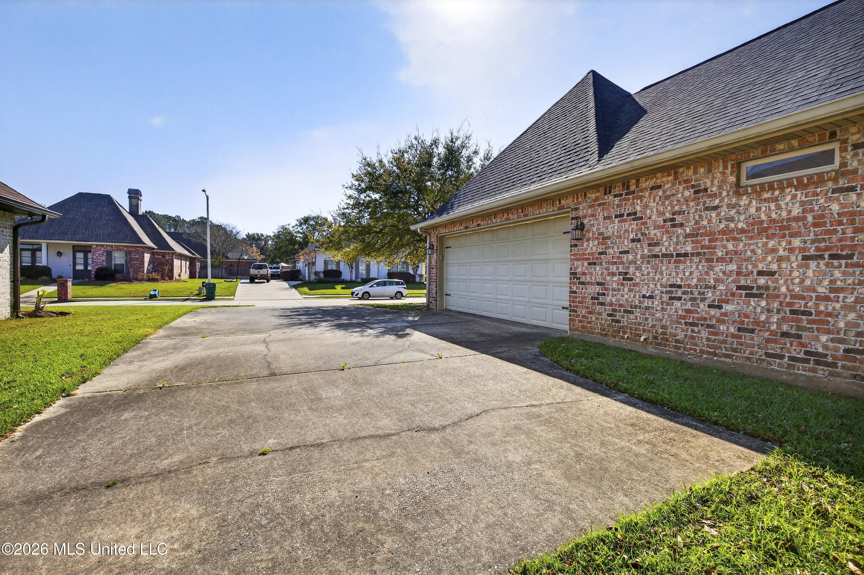809 Darius Drive Biloxi, MS 39532 - Photo 5 of 39 809DariusDr.-36