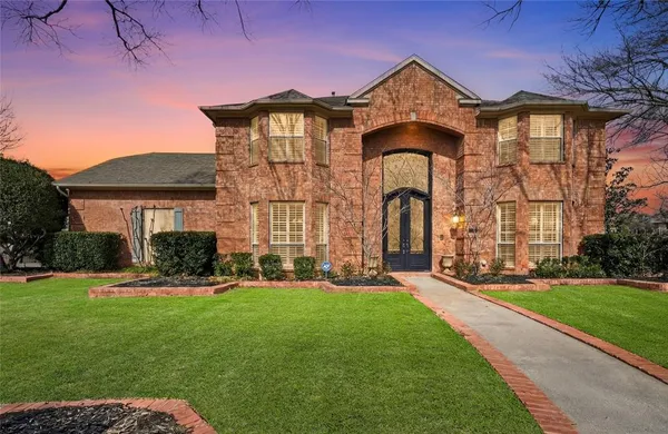 $1,100,000 | 303 Chestnut Cove Circle, Southlake, TX 76092
