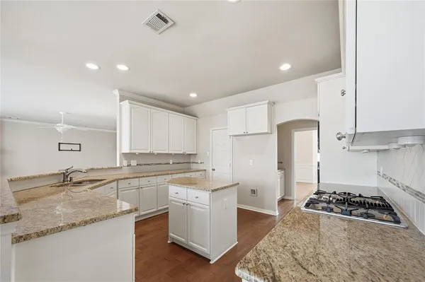 $1,100,000 | 303 Chestnut Cove Circle, Southlake, TX 76092