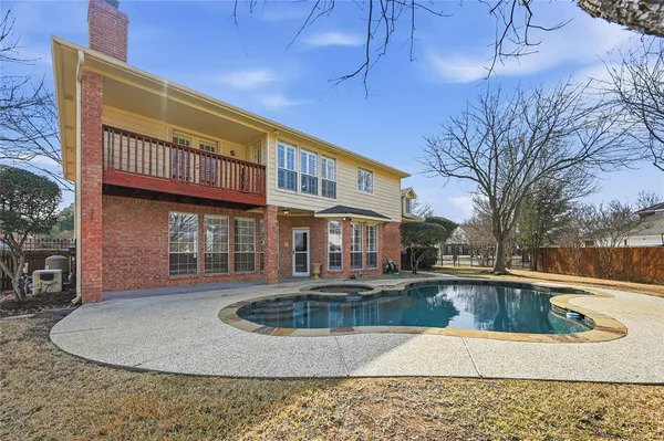 $1,100,000 | 303 Chestnut Cove Circle, Southlake, TX 76092