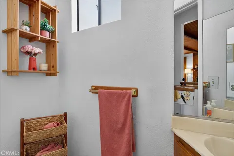 $1,828,000 | 5625 Terrace Drive, La Crescenta, CA 91214