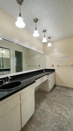 $2,250 | Undisclosed Address, Lutz, FL 33559