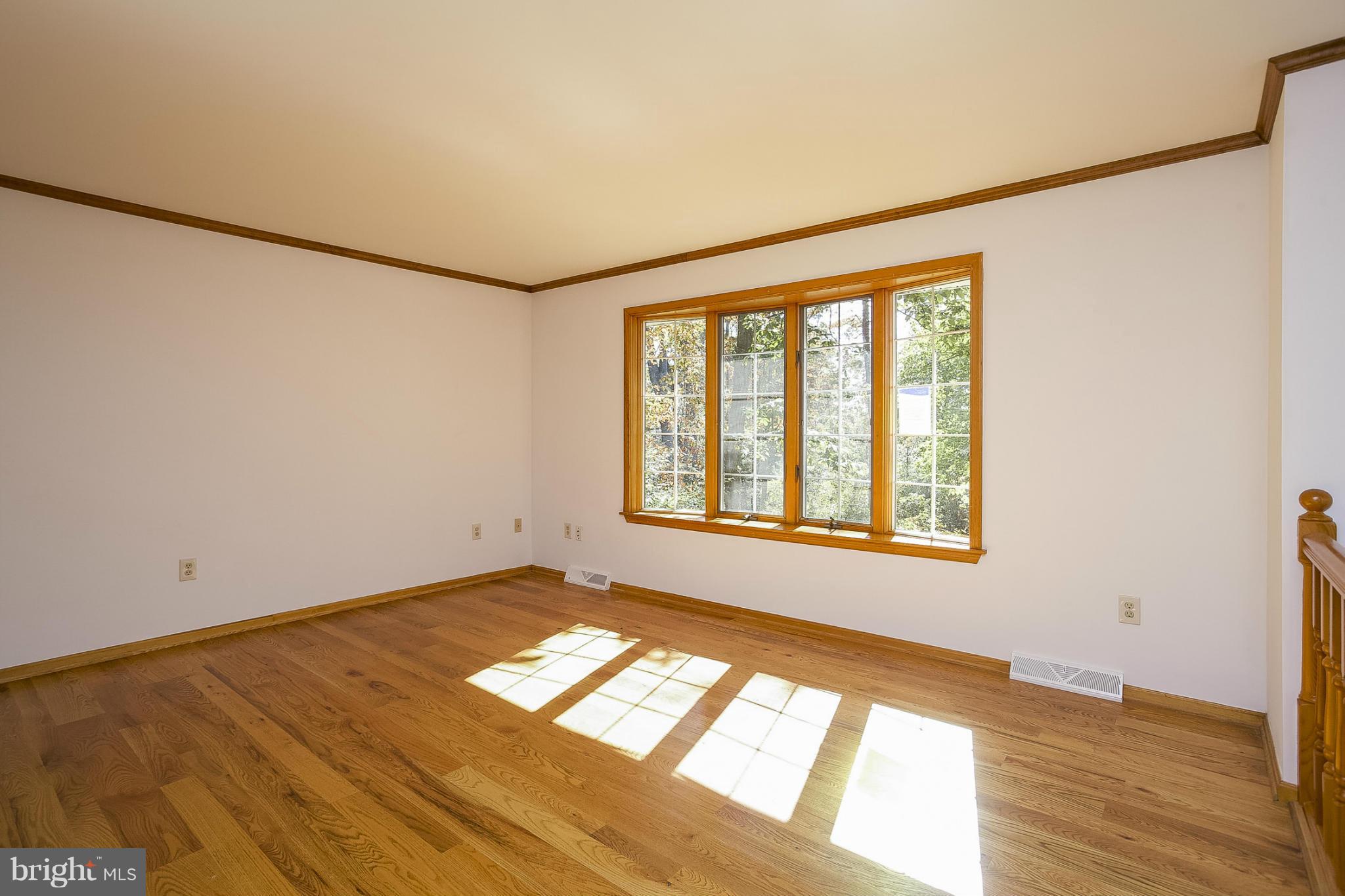 5235 Buttermilk Road Pylesville, MD 21132 - Photo 3 of 23 Living Room