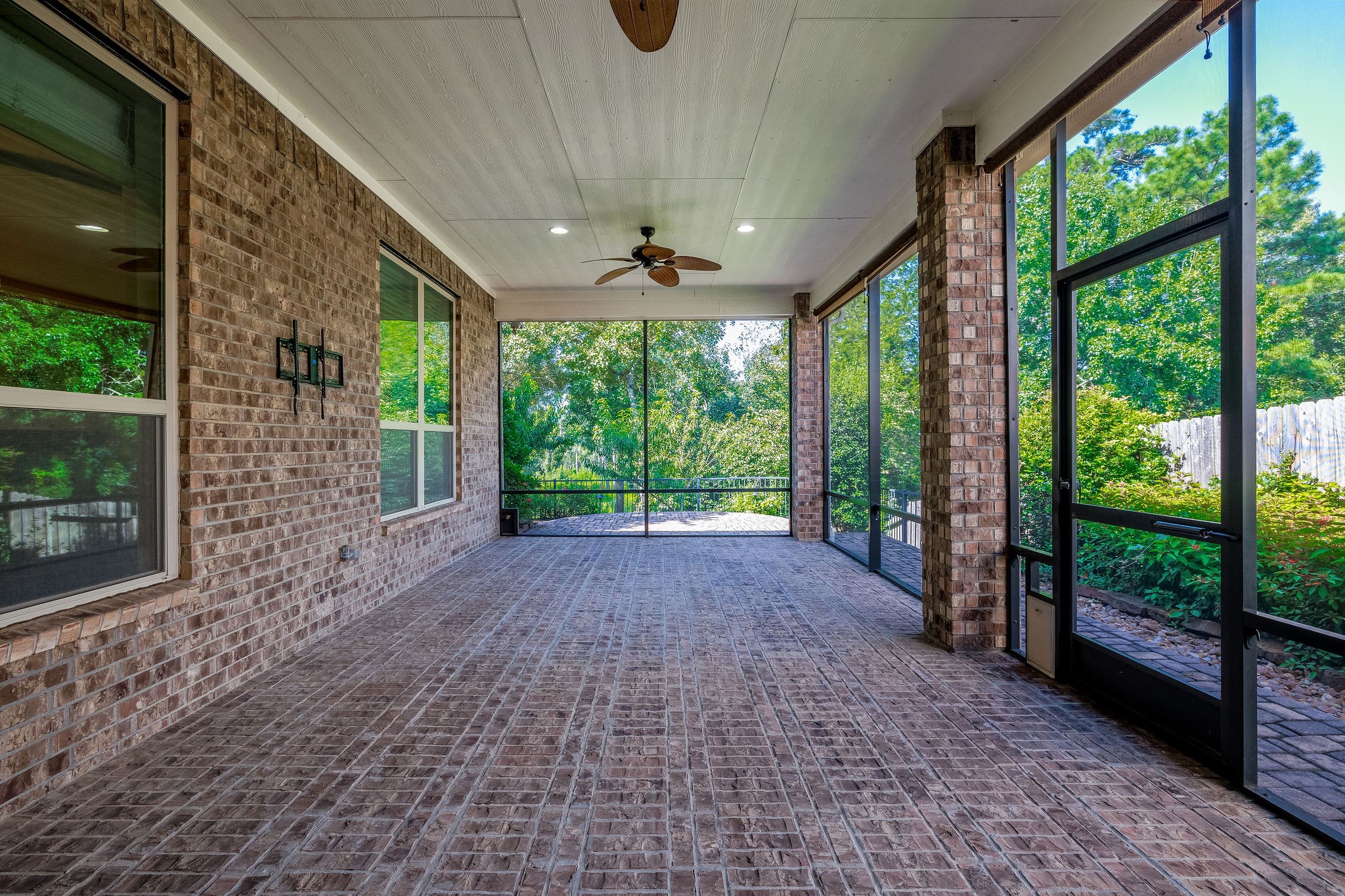 3573 Falcon Way Conroe, TX 77304 - Photo 27 of 34 Gallery Image 27
