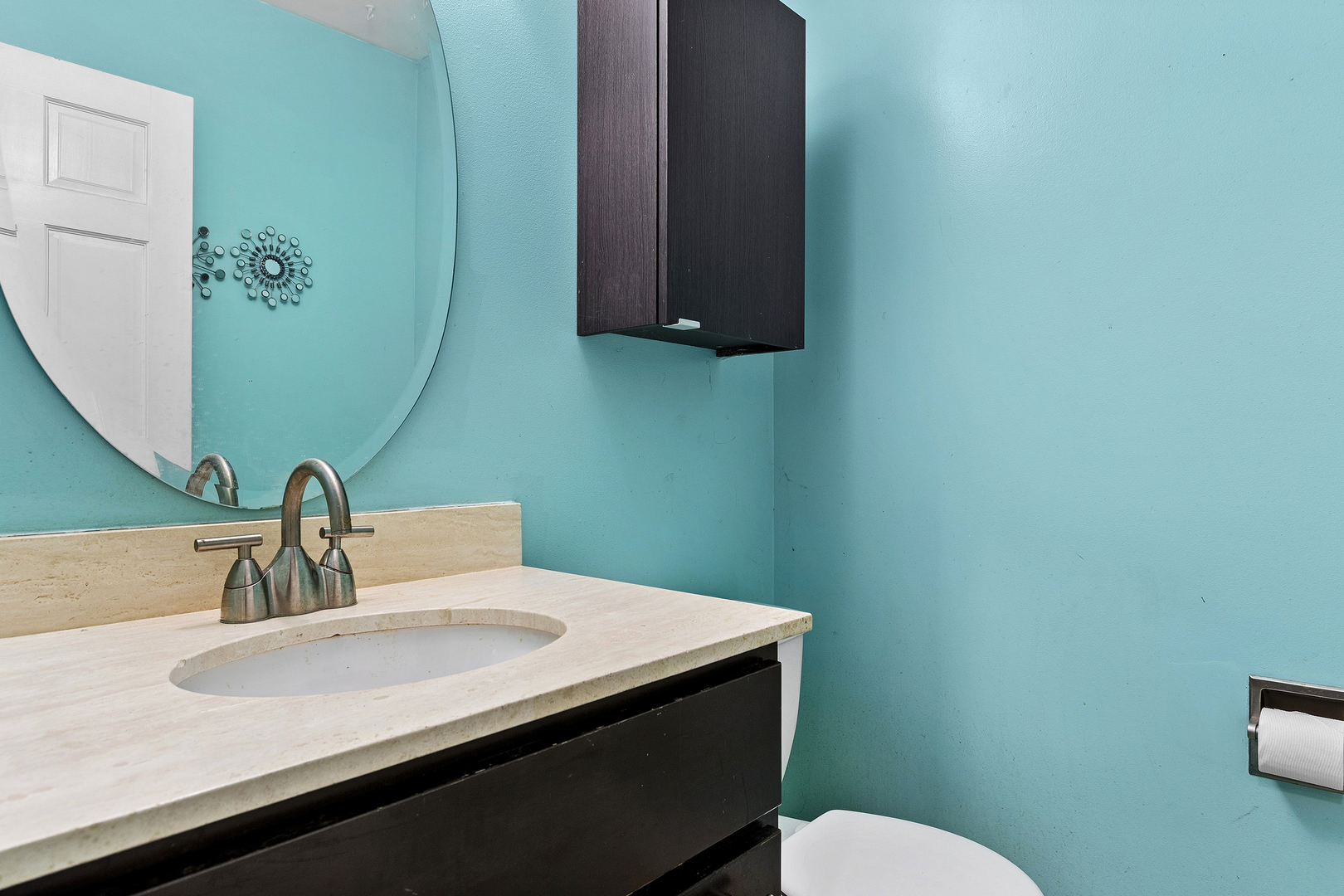 313 Thistle Drive Bolingbrook, IL 60490 - Photo 19 of 23 a bathroom with a sink and a toilet