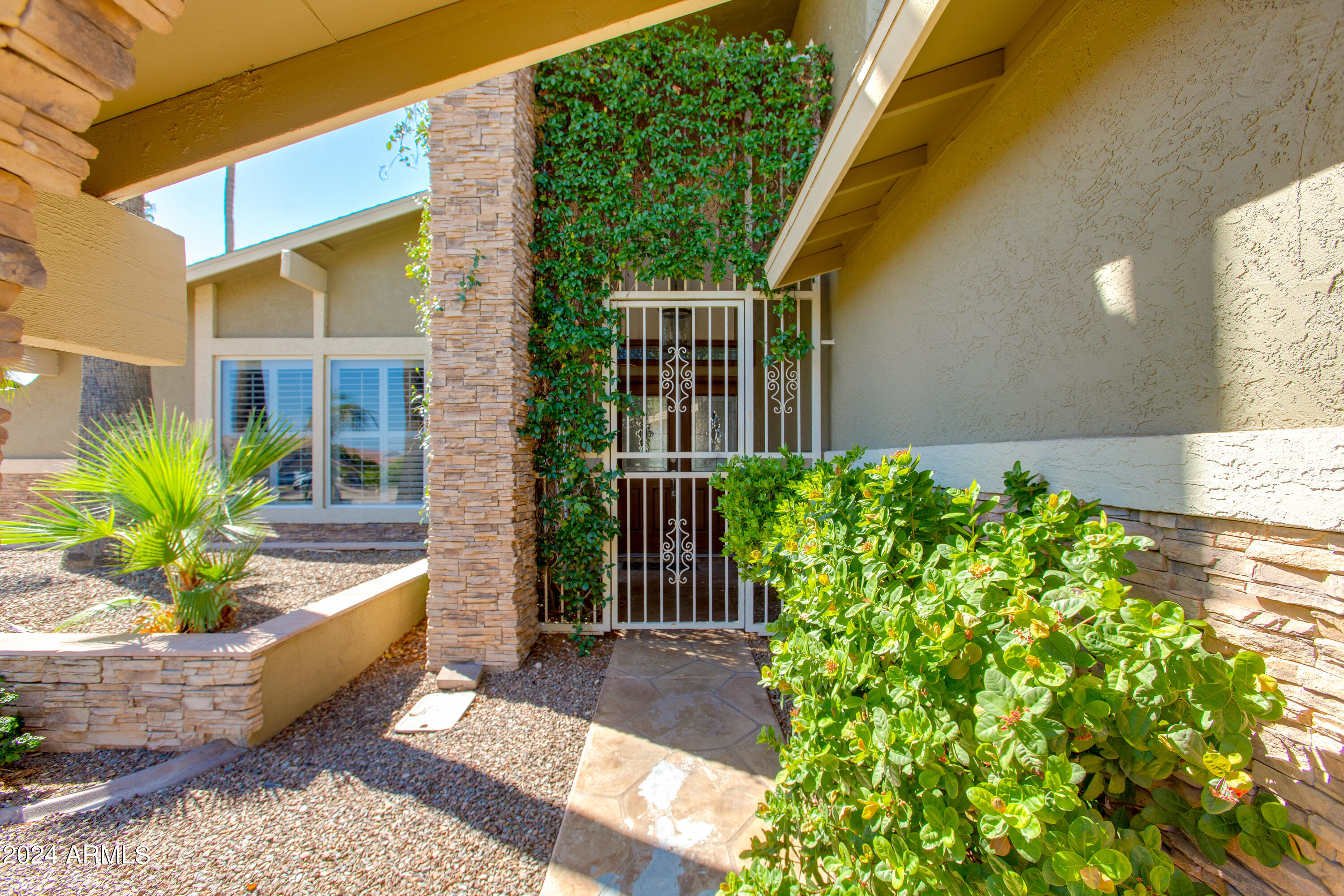 3337 West Grandview Road Phoenix, AZ 85053 - Photo 4 of 67 04-Grandview