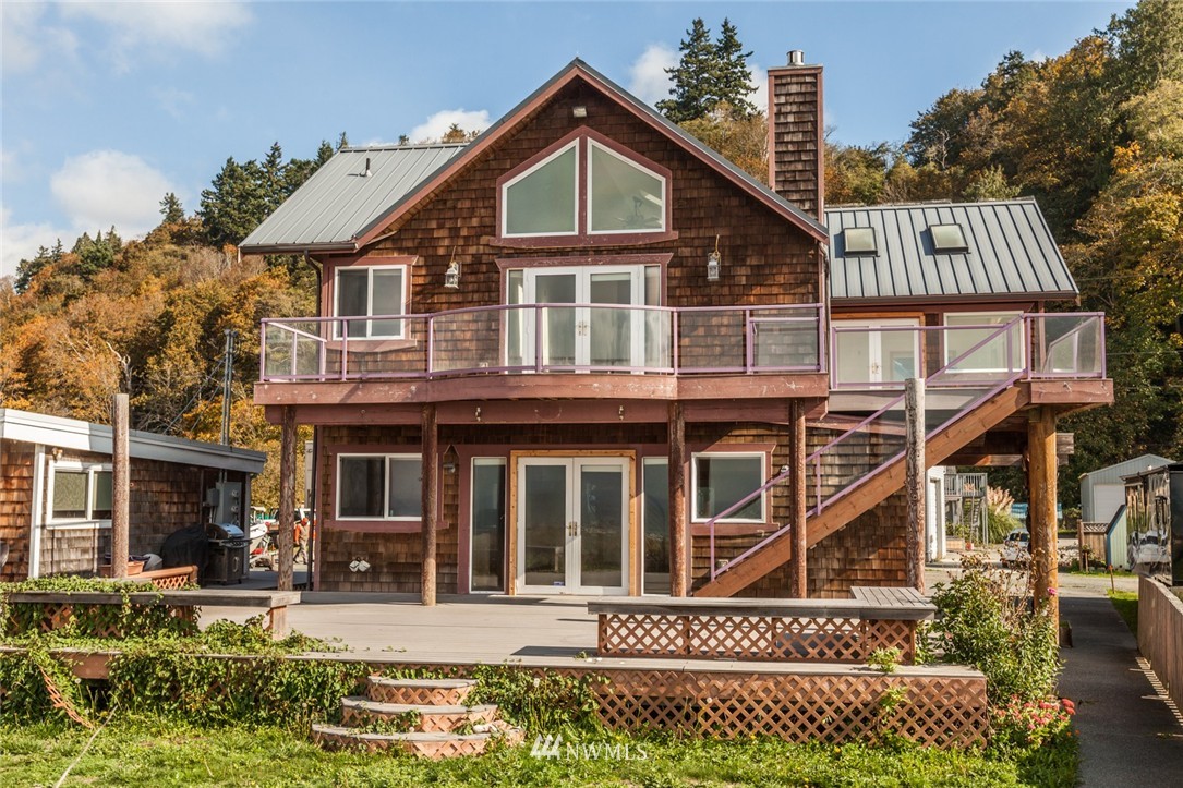 7634 Maxwelton Road Clinton, WA 98236 - Photo 1 of 25