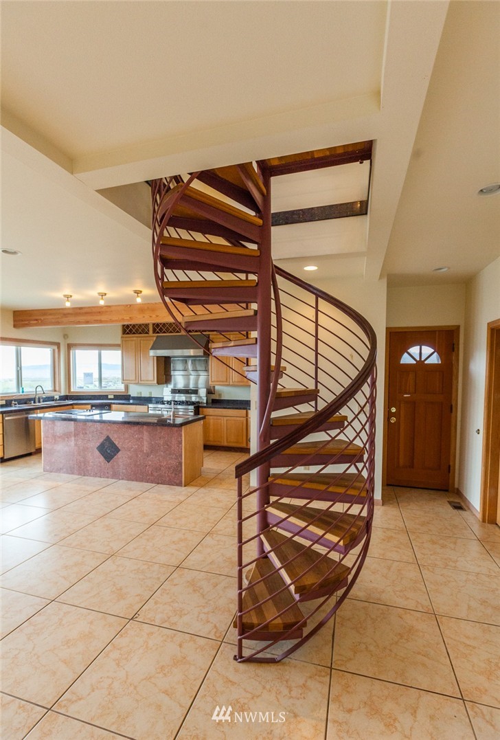 7634 Maxwelton Road Clinton, WA 98236 - Photo 12 of 25