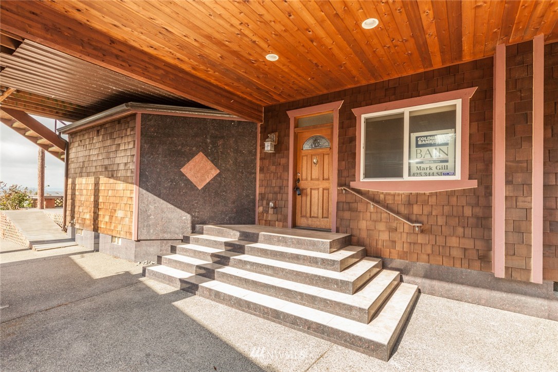 7634 Maxwelton Road Clinton, WA 98236 - Photo 4 of 25