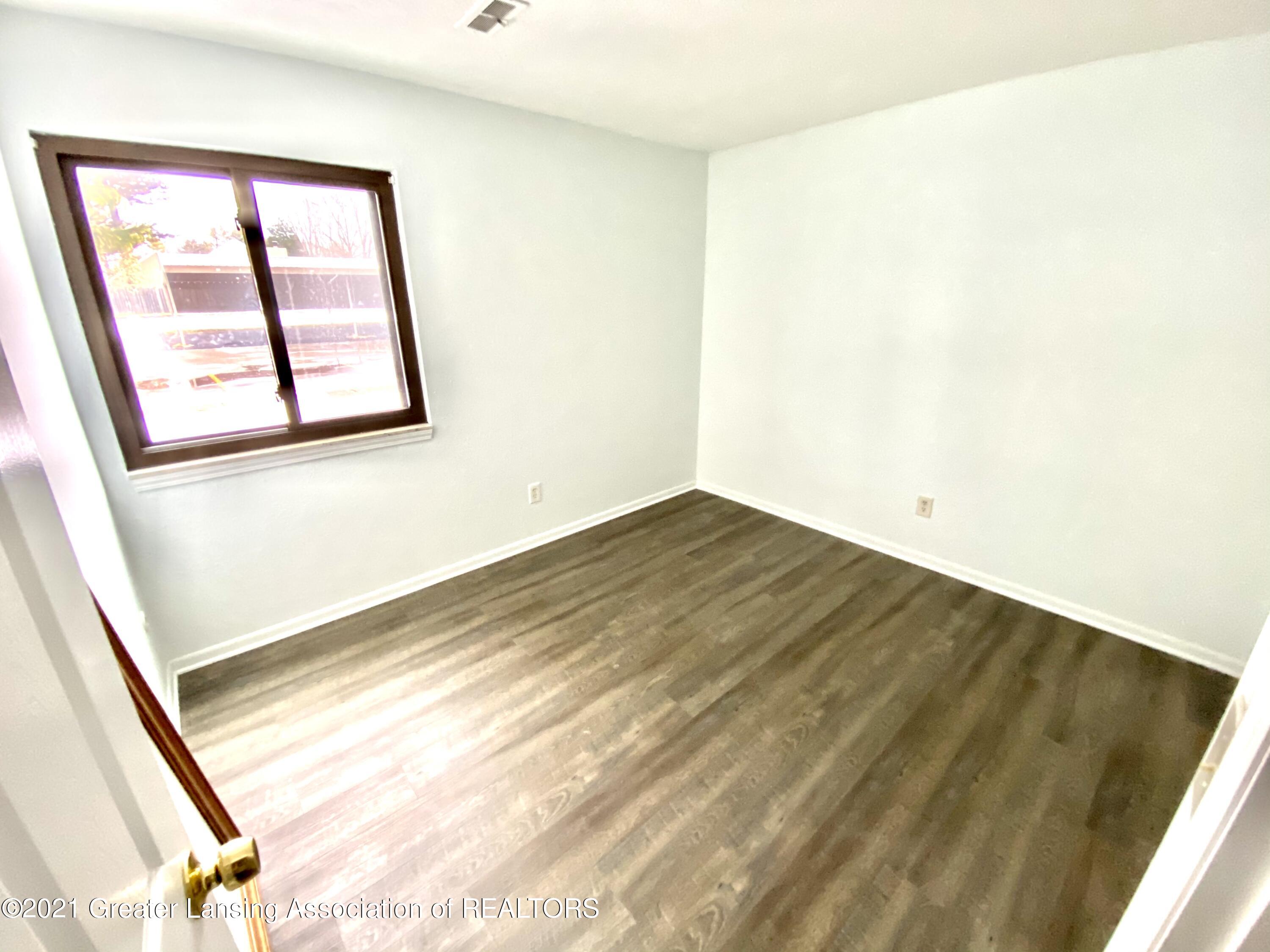 5402 Maple Ridge Road, Unit 24 Haslett, MI 48840 - Photo 20 of 25 F7E17D4B-B257-4A06-ADEE-440269C5B756