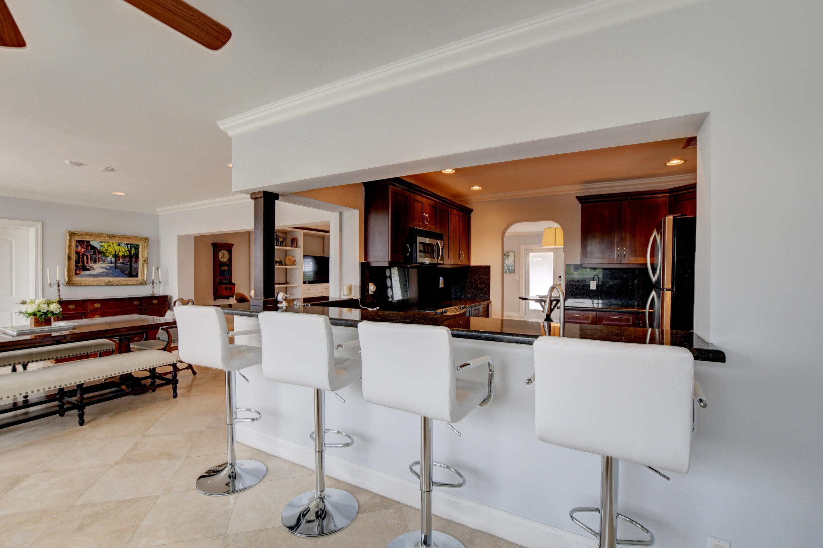 951 Holly Lane Boca Raton, FL 33486 - Photo 19 of 41 Breakfast Bar