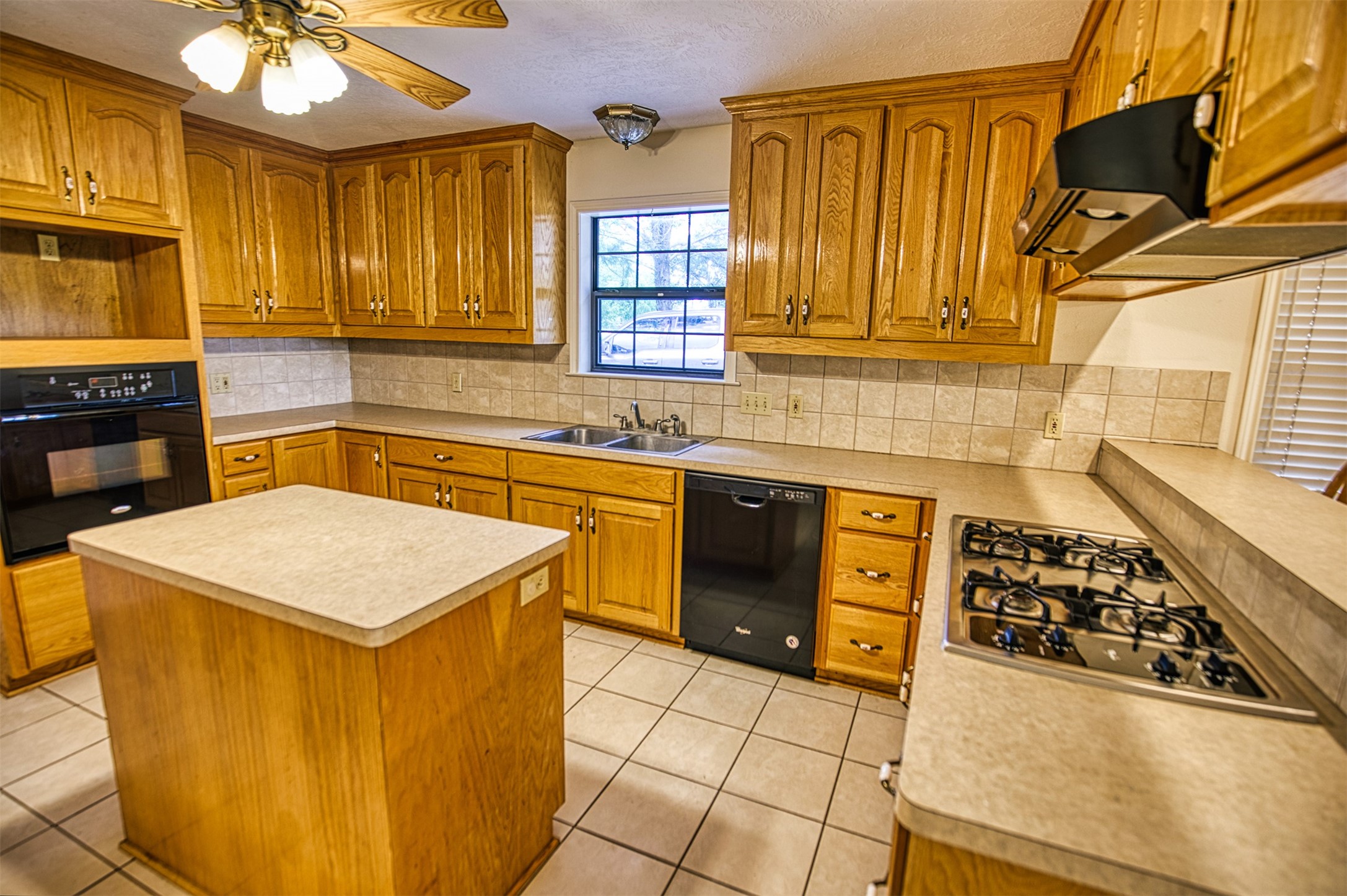 655 Farmers Road Brenham, TX 77833 - Photo 12 of 36