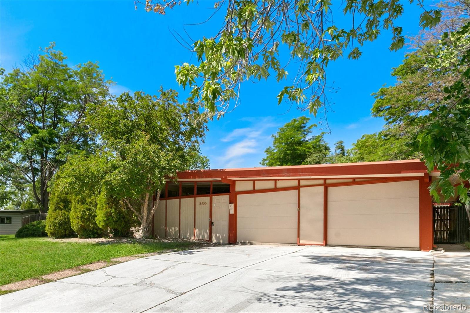 5455 South Mohawk Road Littleton, CO 80123 - Photo 4 of 36 Gallery Image 4