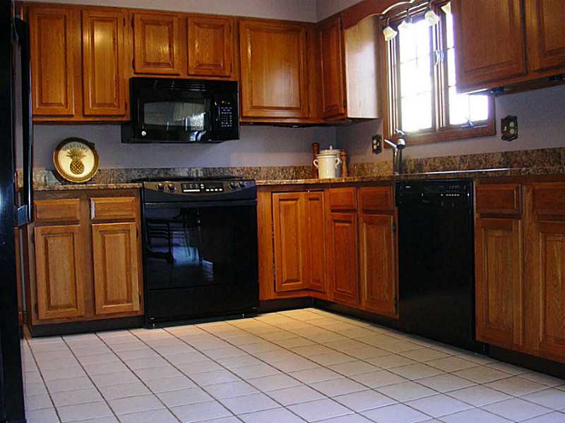 100 Log Road North Smithfield, RI 02830 - Photo 6 of 24 Kitchen. Top of the line appliances