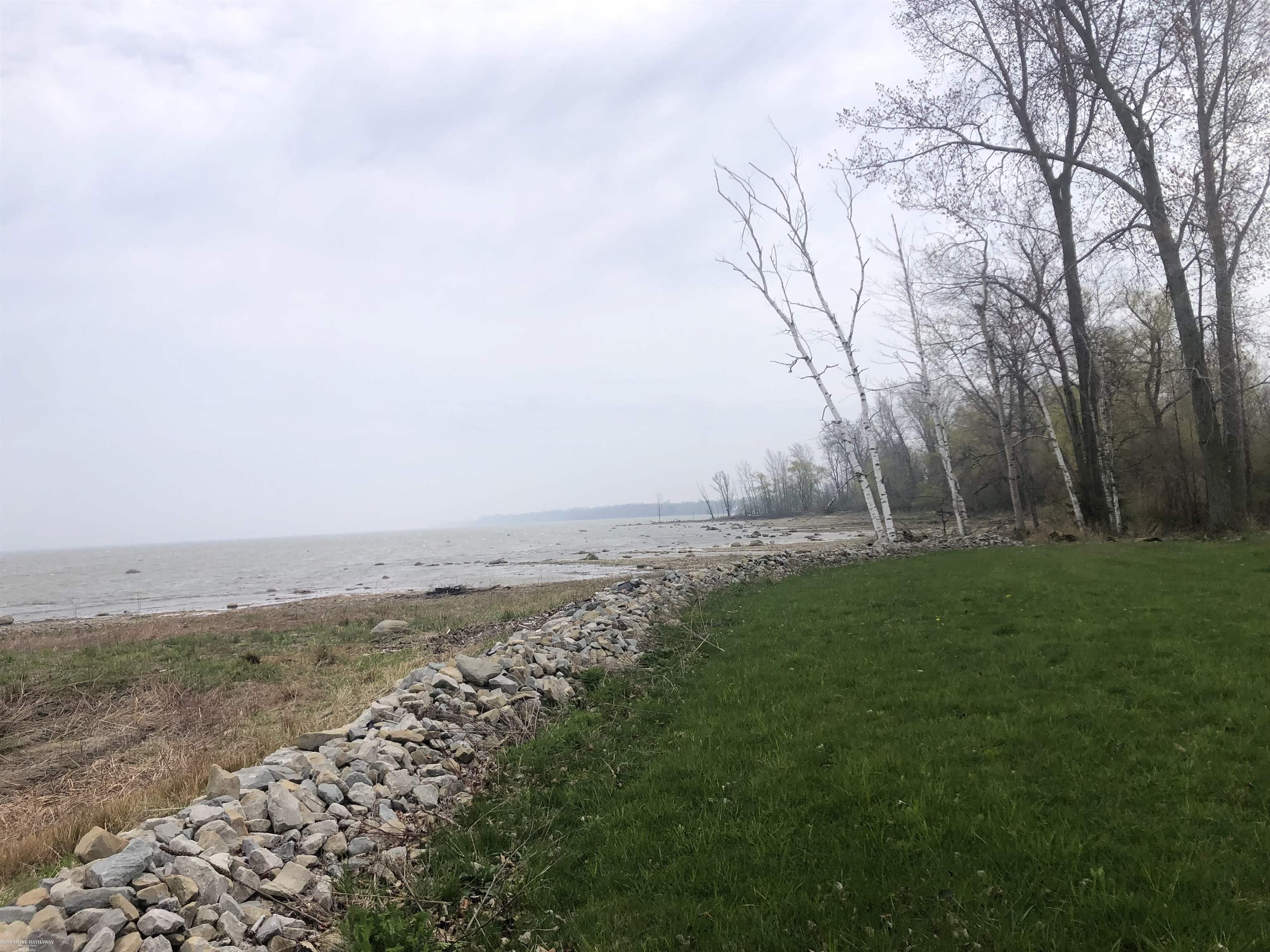 2500 North Lakeshore Road Harbor Beach, MI 48441 - Photo 12 of 84 Lake Huron Shore to South