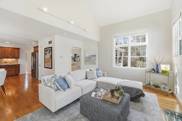 $1,150,000 | 11 Longmeadow Way, Acton, MA 01720