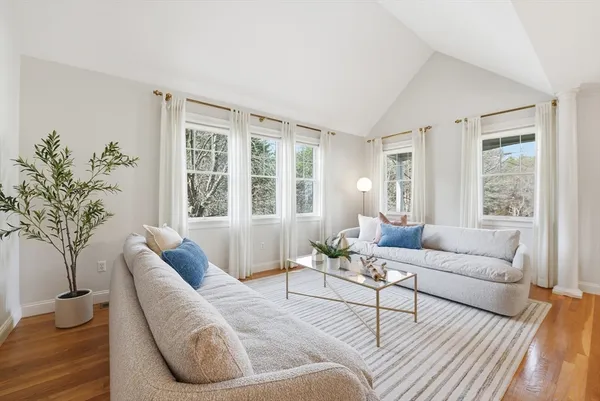 $1,100,000 | 11 Longmeadow Way, Acton, MA 01720