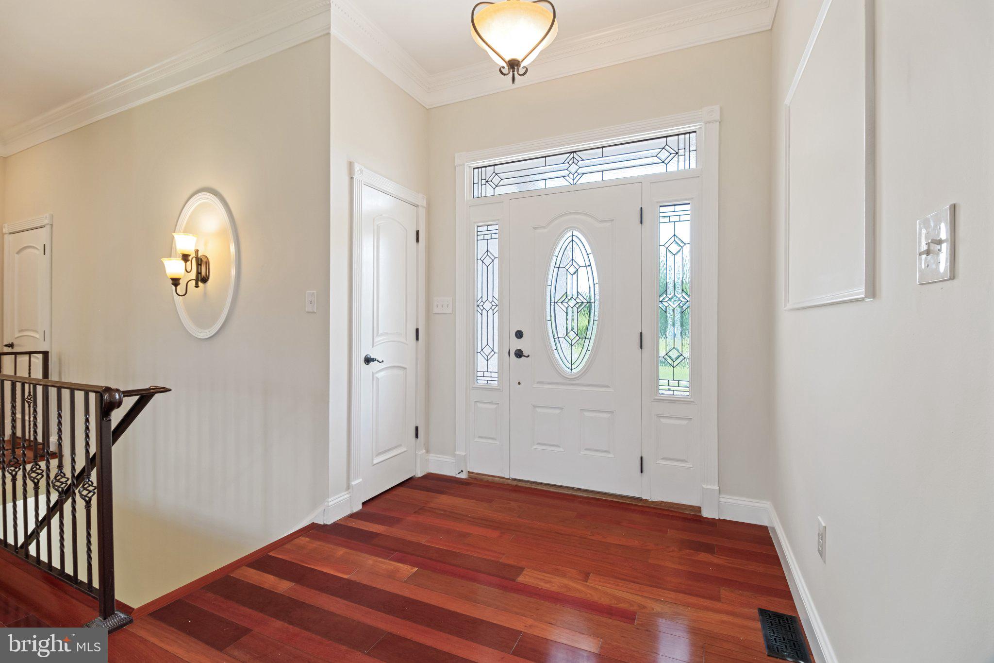 7147 Linganore Road New Market, MD 21774 - Photo 26 of 44 Inviting entryway with elegant details.