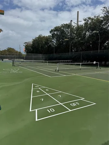 a view of a tennis court