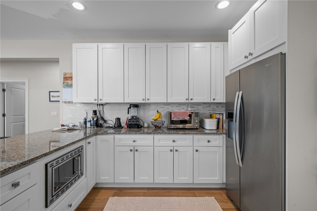 12 University Avenue Providence, RI 02906 - Photo 11 of 44