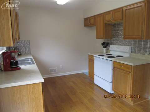 6258 Flushing Road Flushing, MI 48433 - Photo 7 of 17 20356818-6.JPG