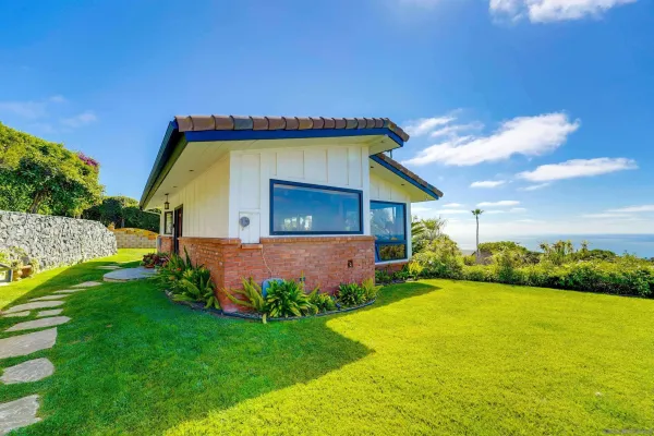 $4,950 | 6435 El Camino Del Teatro, La Jolla, CA 92037