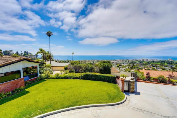 $4,950 | 6435 El Camino Del Teatro, La Jolla, CA 92037