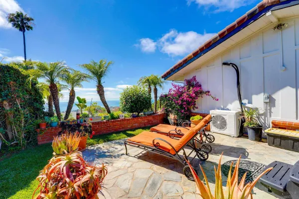 $4,950 | 6435 El Camino Del Teatro, La Jolla, CA 92037