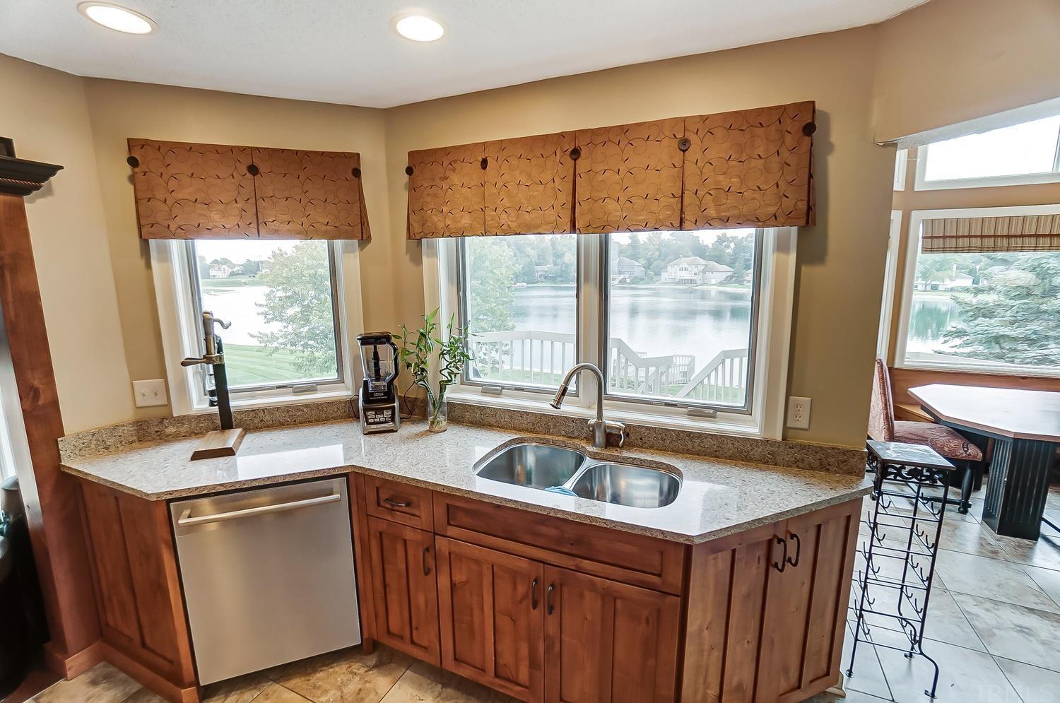 1434 Sevan Lake Court Fort Wayne, IN 46825 - Photo 12 of 36