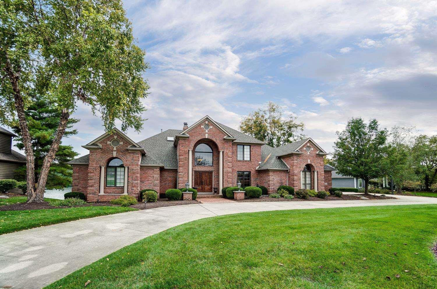 1434 Sevan Lake Court Fort Wayne, IN 46825 - Photo 2 of 36
