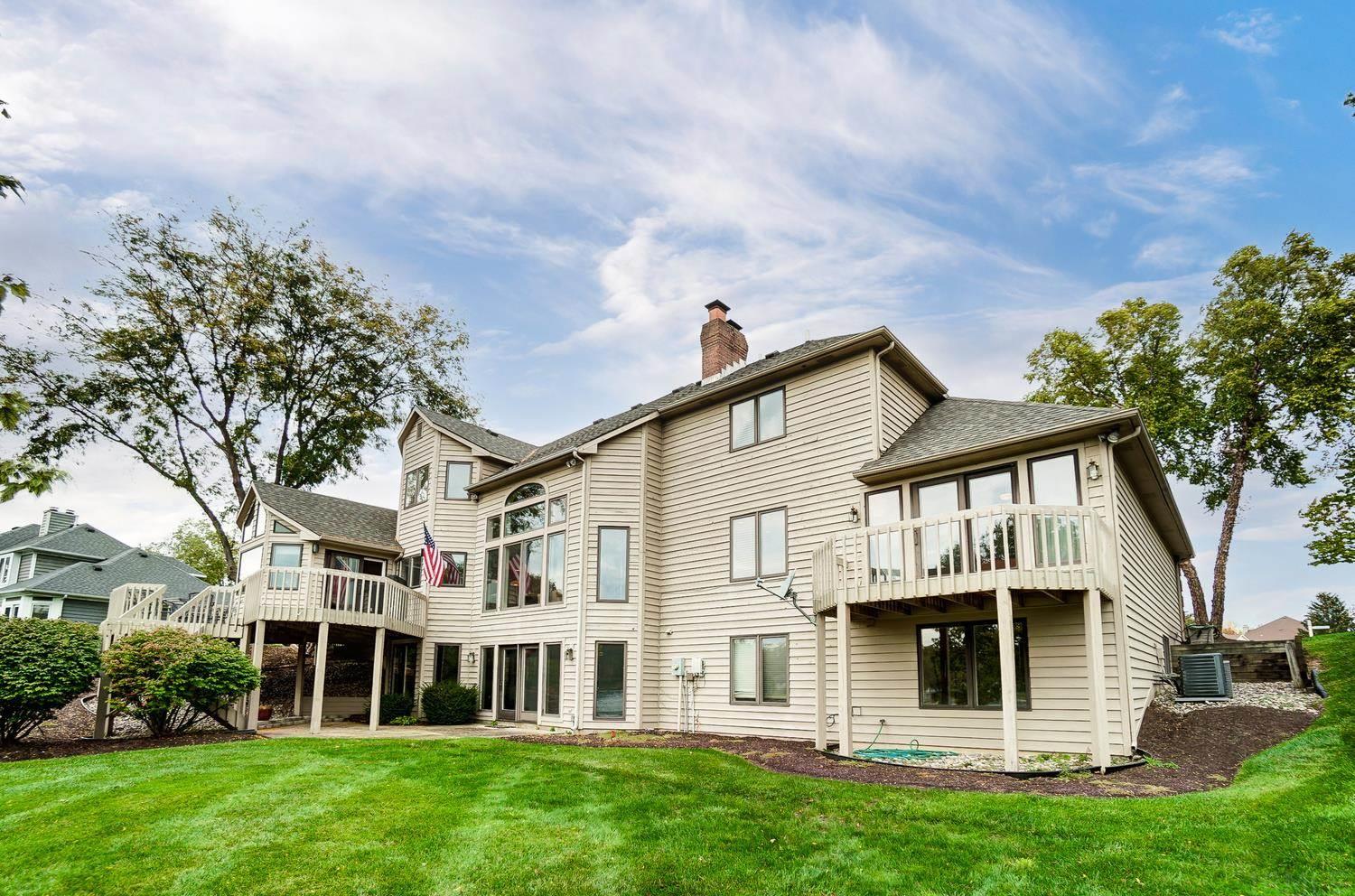 1434 Sevan Lake Court Fort Wayne, IN 46825 - Photo 4 of 36