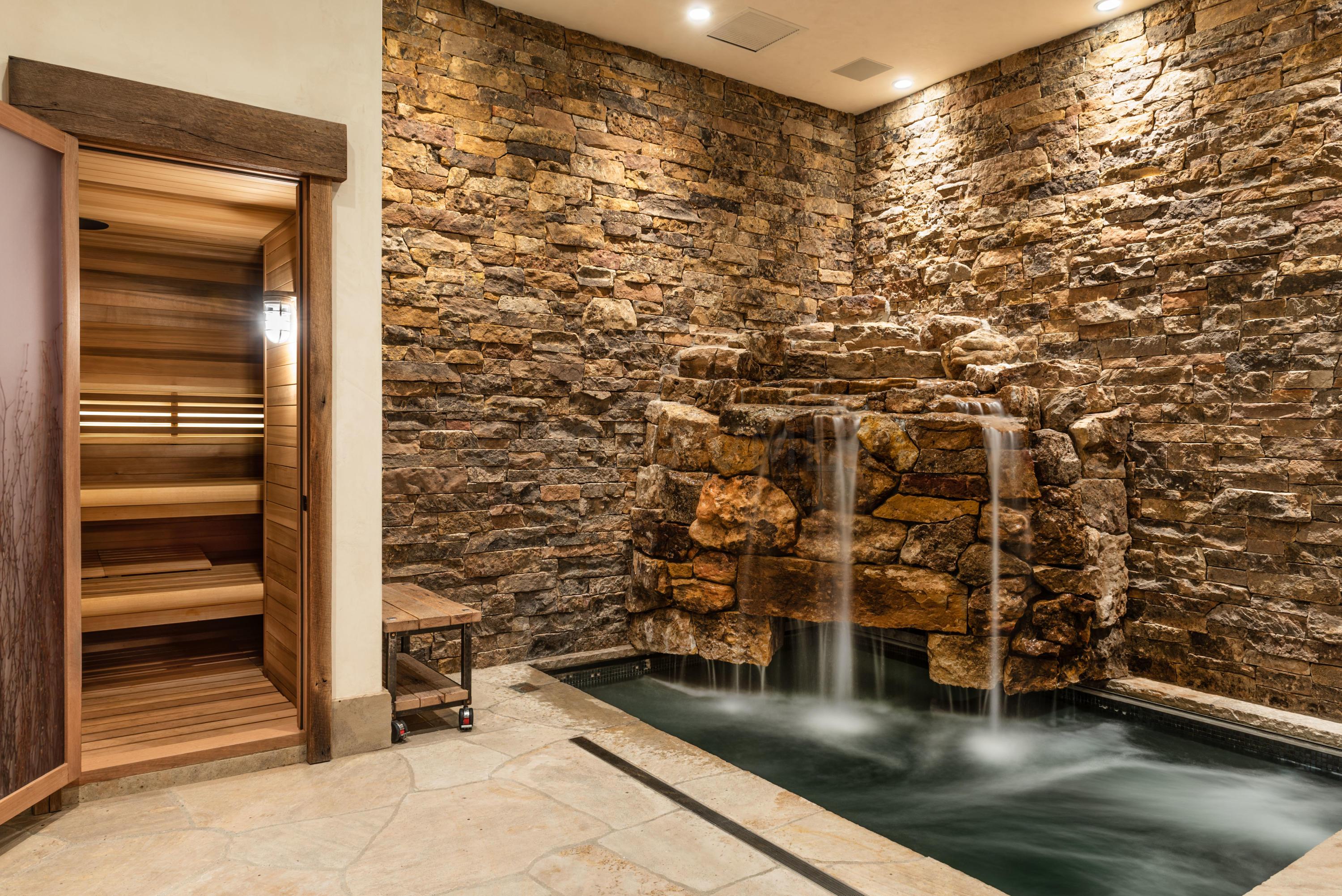 1580 Cresta Road Edwards, CO 81632 - Photo 14 of 25 a view of a walk in closet
